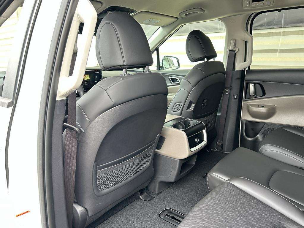 new 2026 Kia Carnival Hybrid car, priced at $44,260