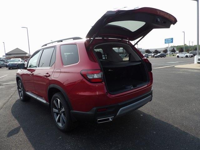 new 2025 Honda Pilot car, priced at $55,715