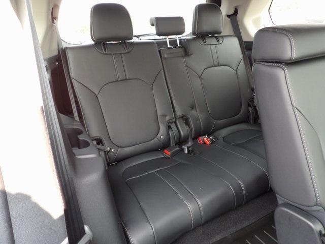new 2025 Honda Pilot car, priced at $55,715