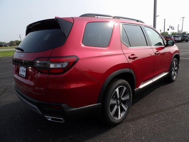 new 2025 Honda Pilot car, priced at $55,715