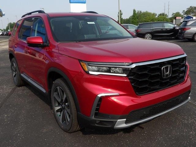 new 2025 Honda Pilot car, priced at $55,715