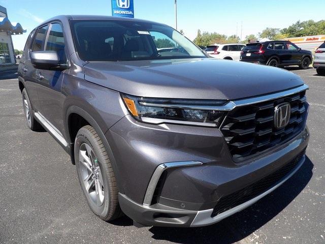 new 2025 Honda Pilot car, priced at $47,725