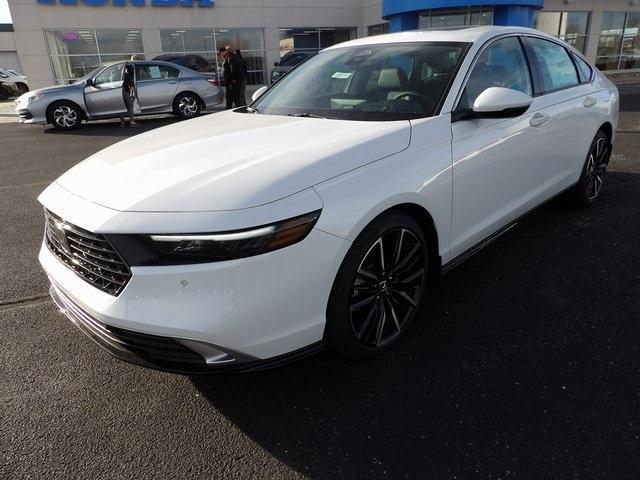 new 2025 Honda Accord Hybrid car, priced at $40,905