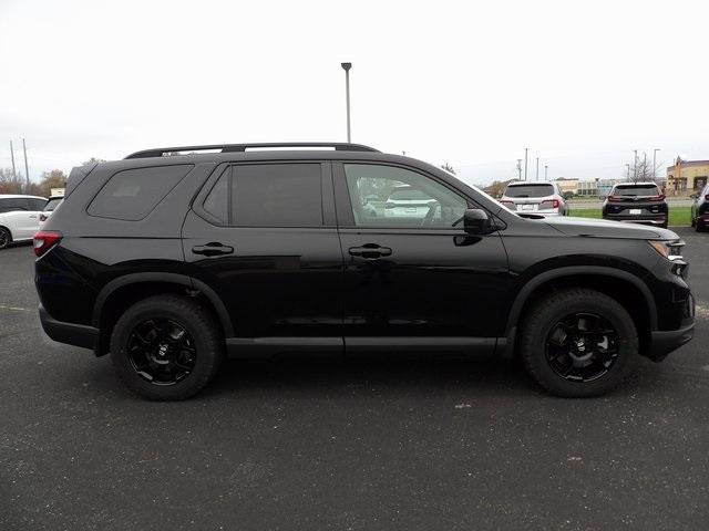 new 2025 Honda Pilot car, priced at $50,795