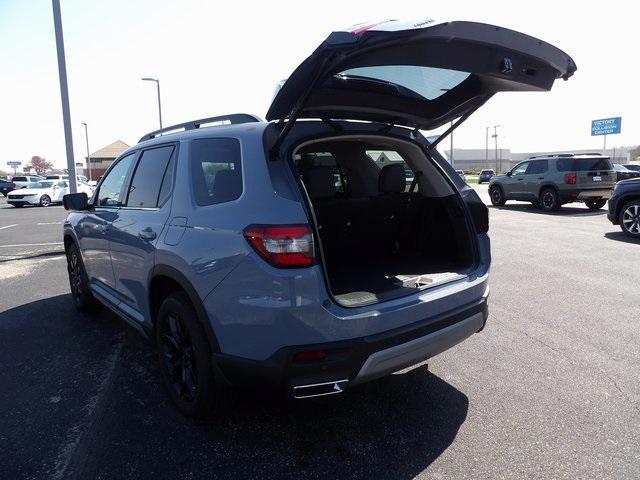 new 2025 Honda Pilot car, priced at $53,705