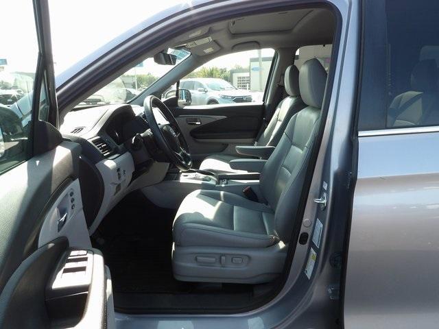 used 2022 Honda Pilot car, priced at $33,114