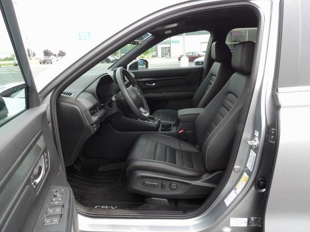 used 2025 Honda CR-V Hybrid car, priced at $38,670