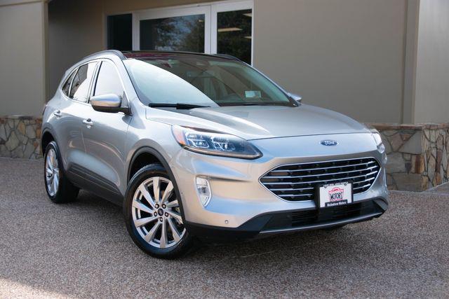 used 2022 Ford Escape car, priced at $28,800