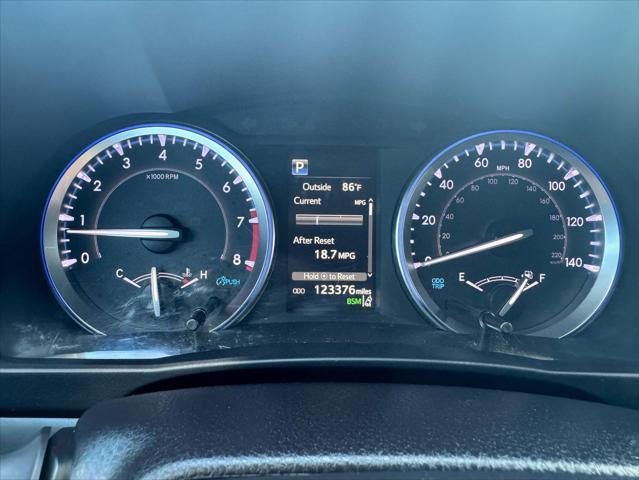 used 2019 Toyota Highlander car, priced at $22,900