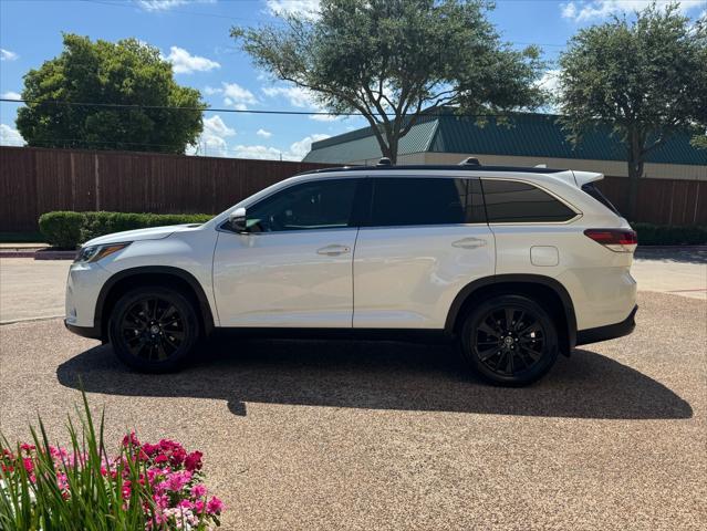 used 2019 Toyota Highlander car, priced at $22,900