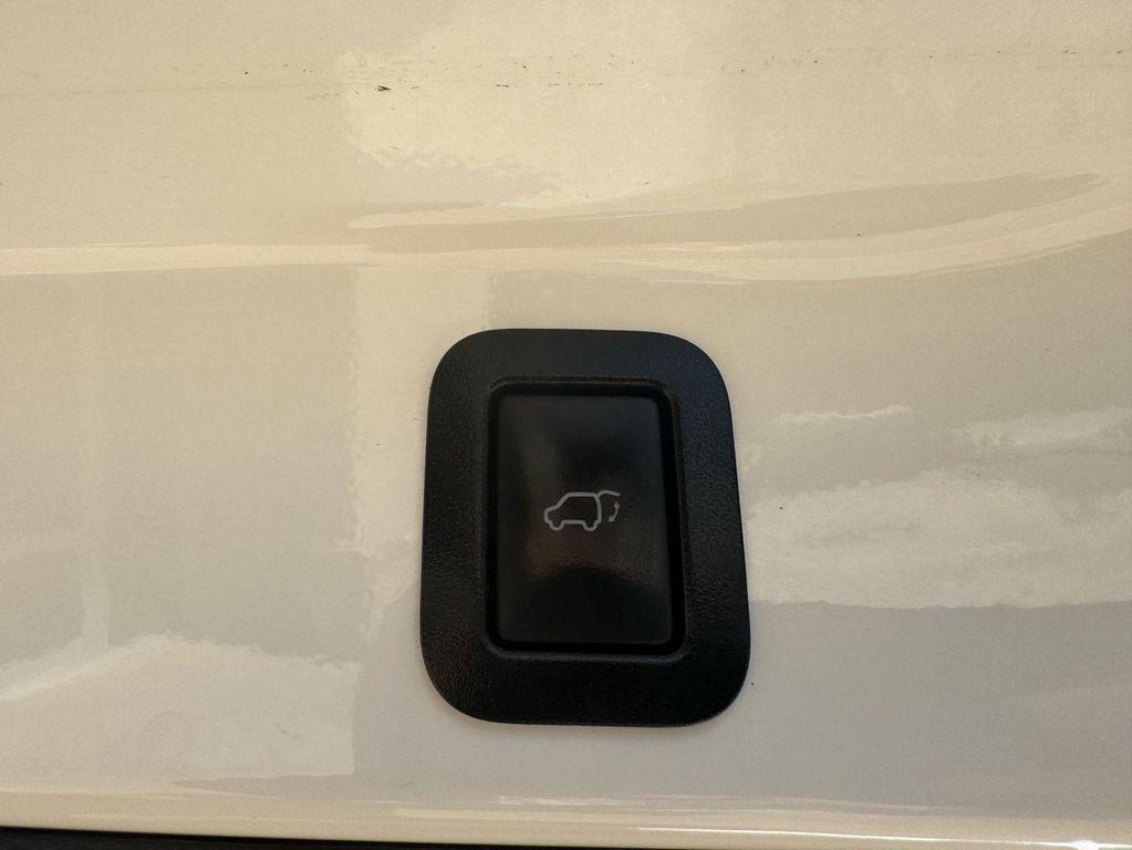 used 2019 Toyota Highlander car, priced at $22,900
