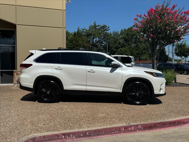 used 2019 Toyota Highlander car, priced at $22,900
