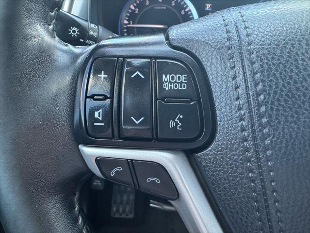 used 2019 Toyota Highlander car, priced at $22,900