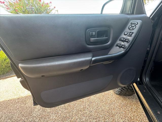 used 2000 Jeep Cherokee car, priced at $6,900