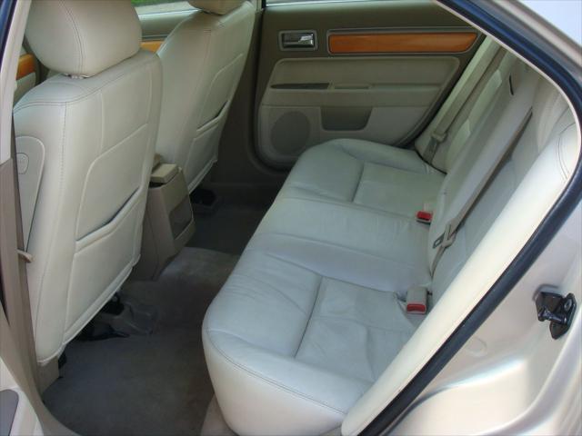 used 2007 Lincoln MKZ car, priced at $3,995