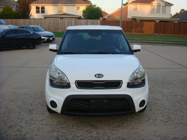 used 2013 Kia Soul car, priced at $4,900