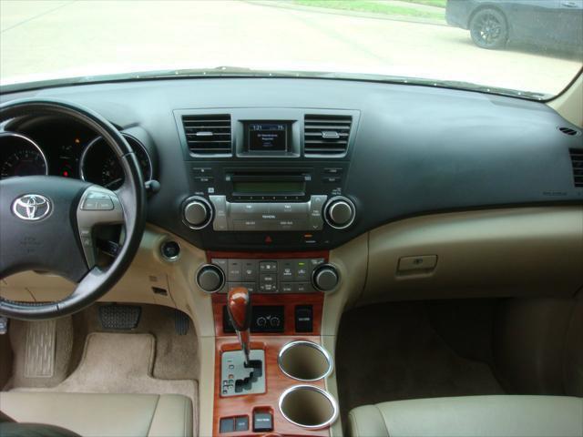 used 2009 Toyota Highlander car, priced at $6,495