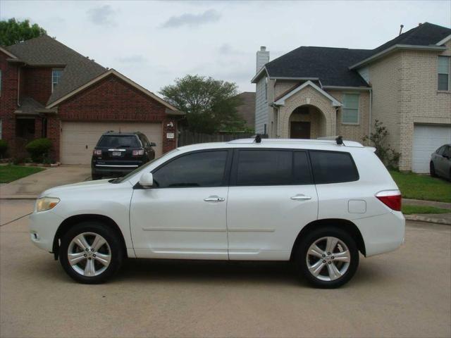 used 2009 Toyota Highlander car, priced at $6,495