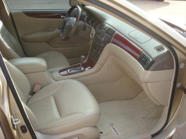 used 2002 Lexus ES 300 car, priced at $5,495