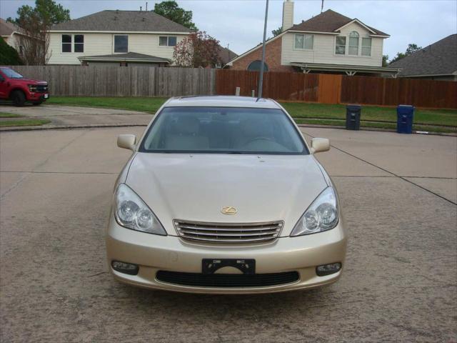 used 2002 Lexus ES 300 car, priced at $5,495