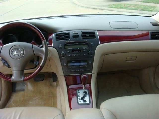 used 2002 Lexus ES 300 car, priced at $5,495