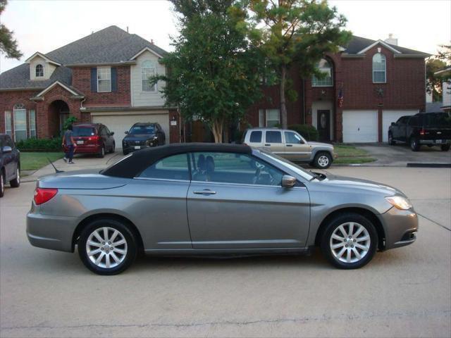 used 2012 Chrysler 200 car, priced at $4,495