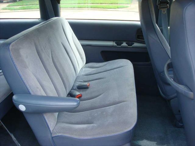 used 1995 Dodge Caravan car, priced at $3,995