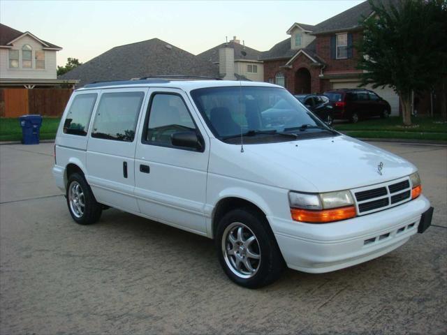used 1995 Dodge Caravan car, priced at $3,995