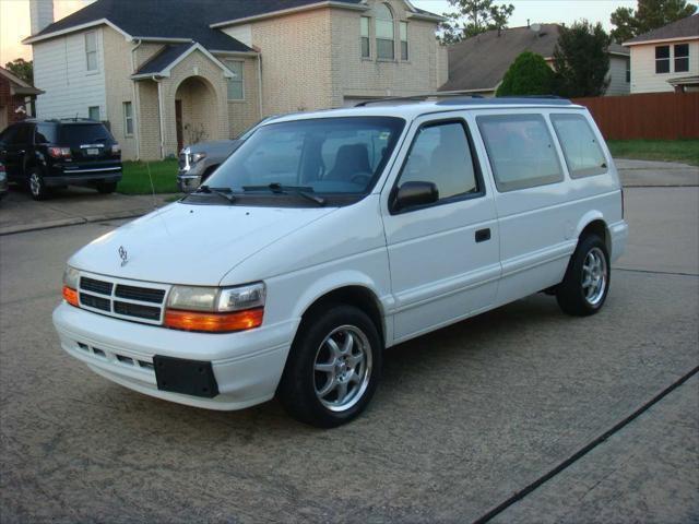 used 1995 Dodge Caravan car, priced at $3,995