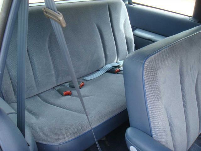 used 1995 Dodge Caravan car, priced at $3,995