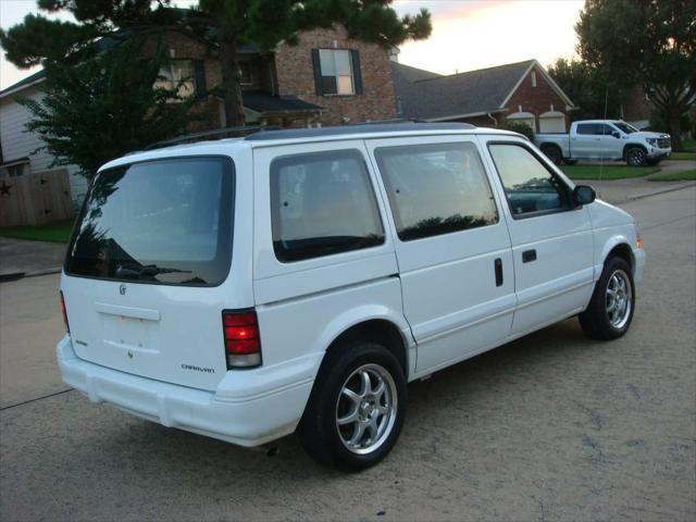 used 1995 Dodge Caravan car, priced at $3,995