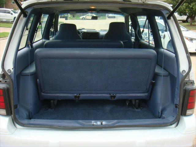 used 1995 Dodge Caravan car, priced at $3,995