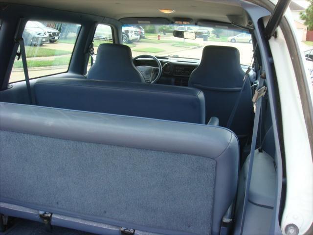 used 1995 Dodge Caravan car, priced at $3,995