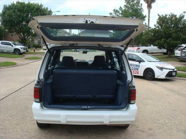 used 1995 Dodge Caravan car, priced at $3,995