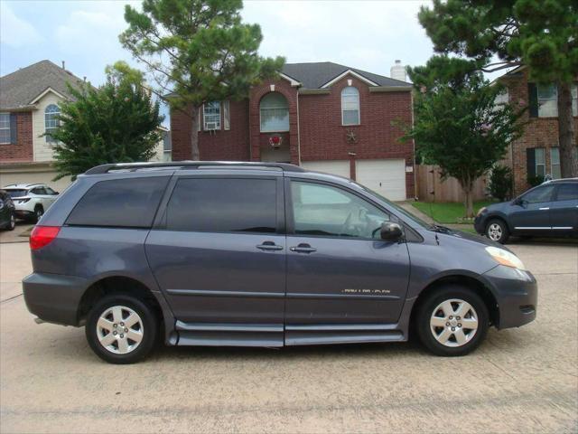 used 2006 Toyota Sienna car, priced at $3,495