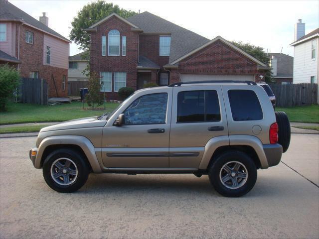 used 2004 Jeep Liberty car, priced at $3,995