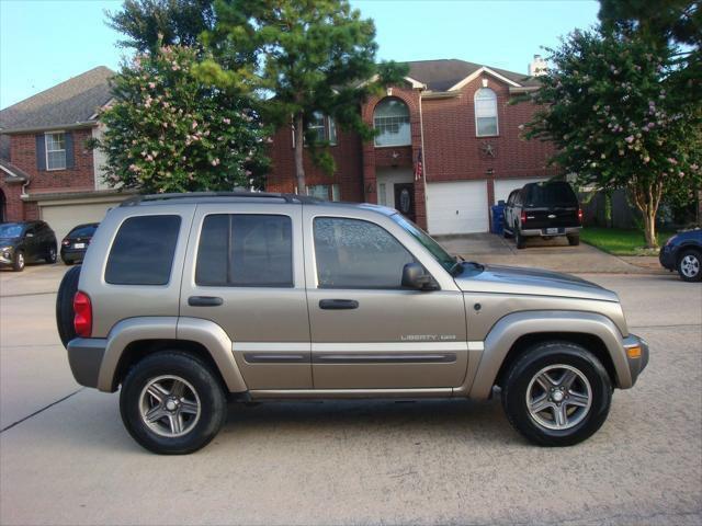 used 2004 Jeep Liberty car, priced at $3,995