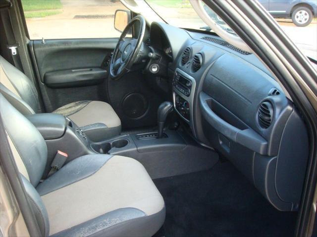 used 2004 Jeep Liberty car, priced at $3,995