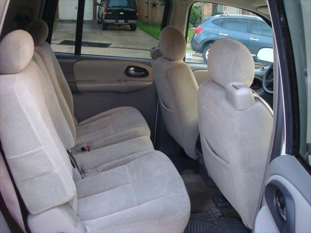 used 2005 Chevrolet TrailBlazer EXT car, priced at $4,495