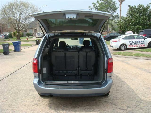 used 2005 Dodge Grand Caravan car, priced at $2,995