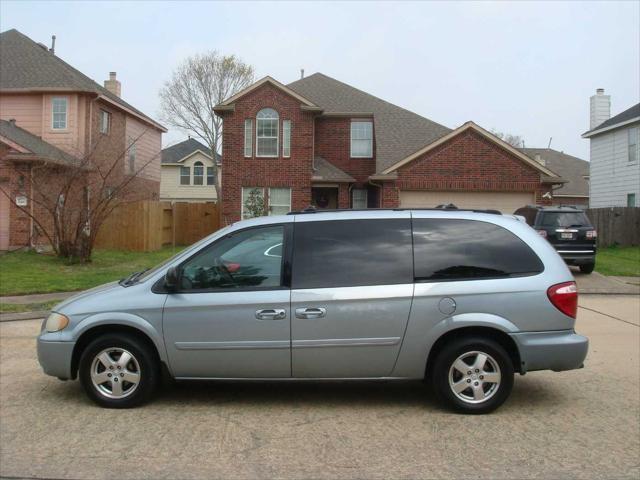 used 2005 Dodge Grand Caravan car, priced at $2,995