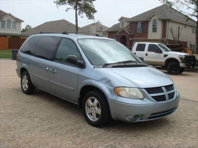 used 2005 Dodge Grand Caravan car, priced at $2,995