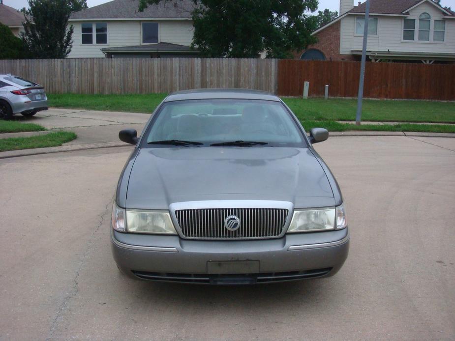 used 2004 Mercury Grand Marquis car, priced at $3,995