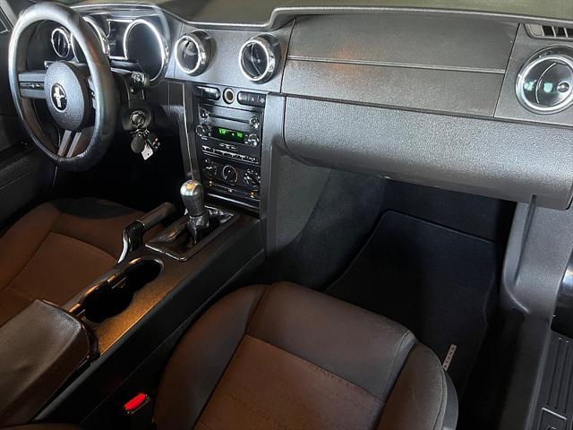 used 2009 Ford Mustang car