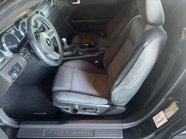 used 2009 Ford Mustang car