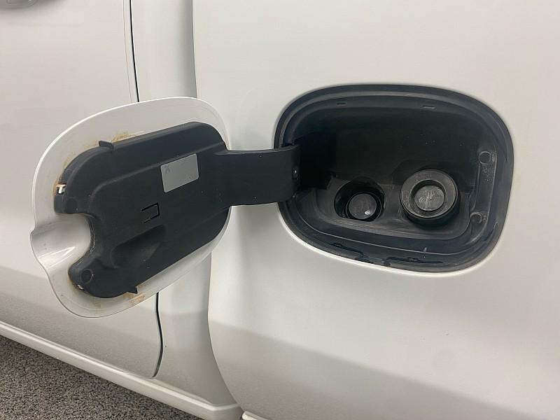 used 2021 GMC Sierra 1500 car, priced at $22,891