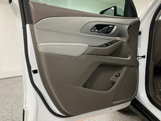 used 2020 Chevrolet Traverse car, priced at $21,491