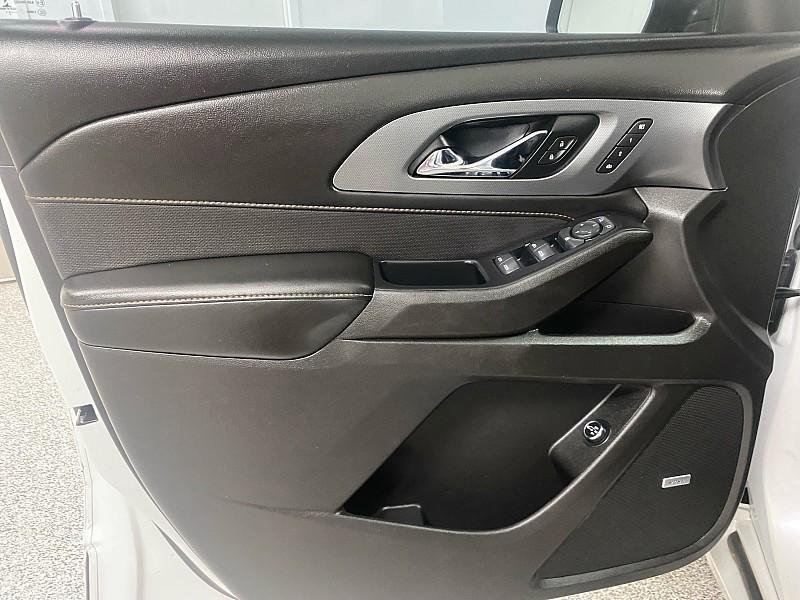 used 2021 Chevrolet Traverse car, priced at $22,491