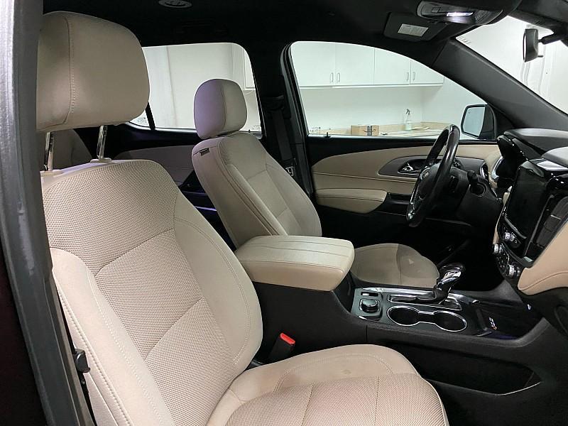 used 2022 Chevrolet Traverse car, priced at $22,991