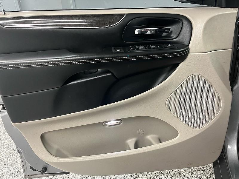 used 2014 Chrysler Town & Country car, priced at $3,791